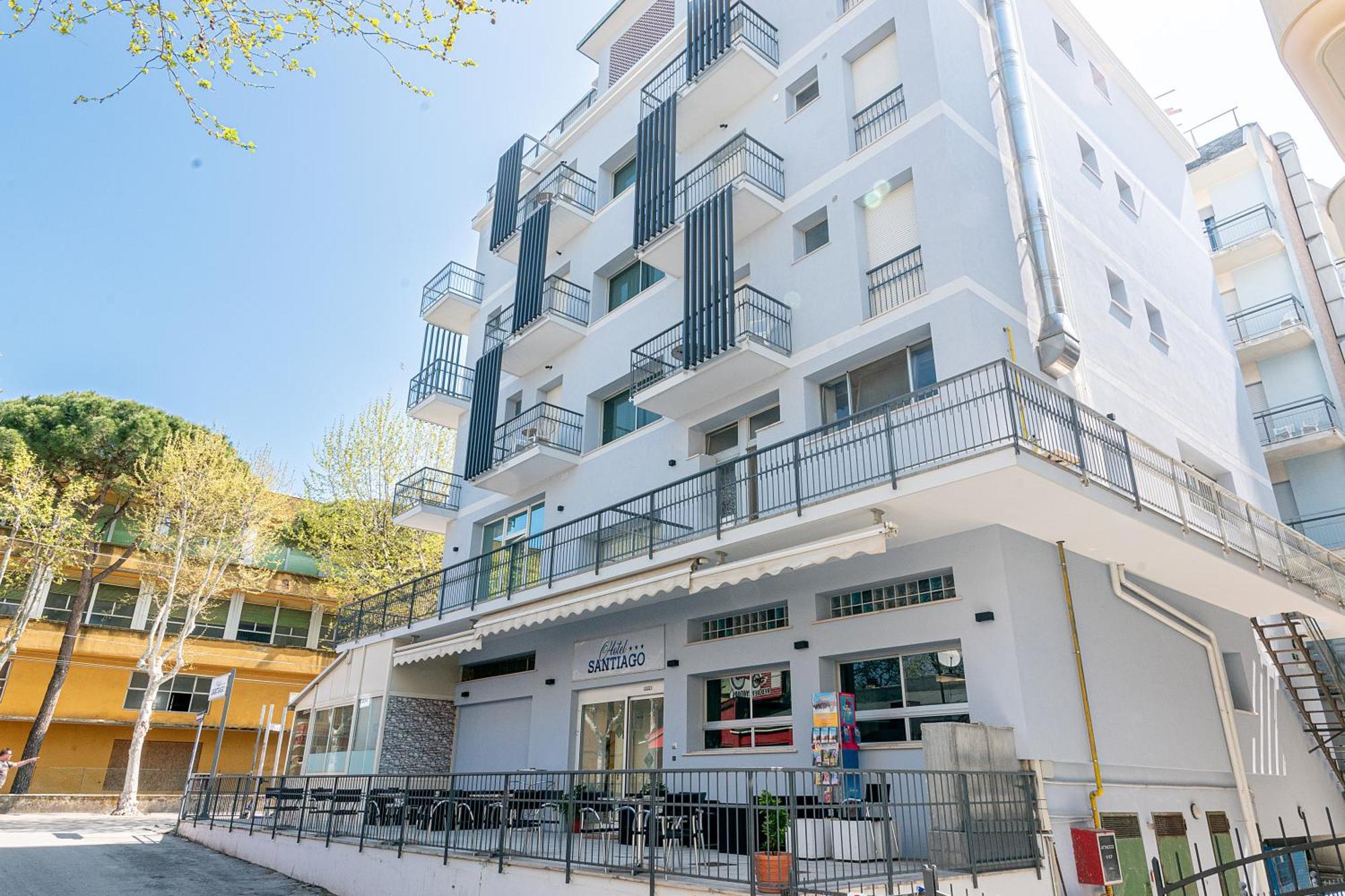 Hotel Santiago Римини Экстерьер фото